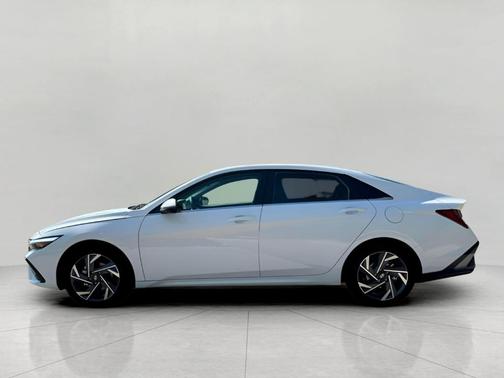 2025 Hyundai ELANTRA HEV Limited