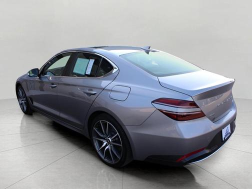 2022 Genesis G70 2.0T