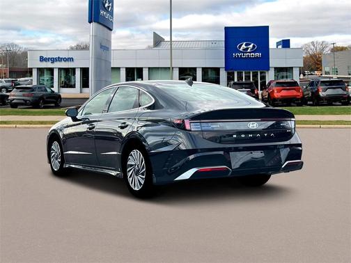 2025 Hyundai SONATA Hybrid Limited