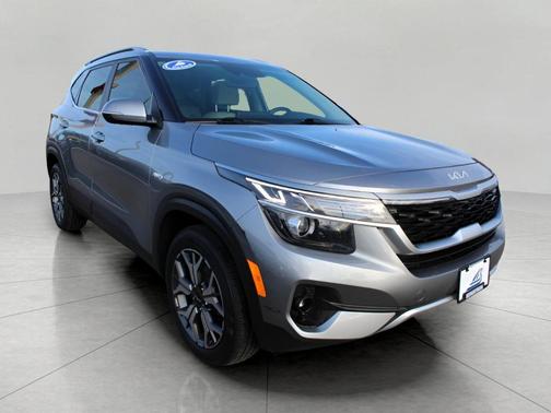 2022 Kia Seltos EX