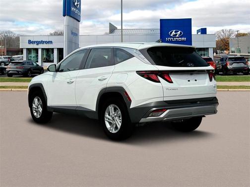 2025 Hyundai TUCSON SE