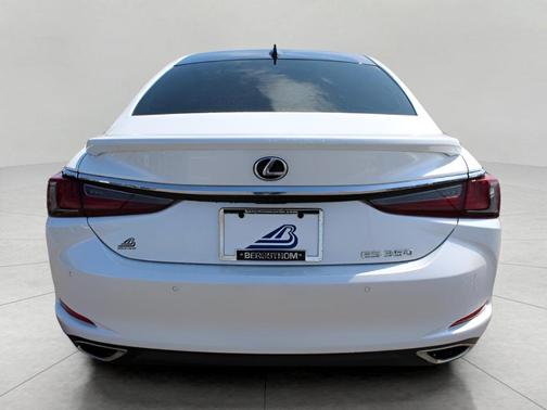 2022 Lexus ES 350 Base
