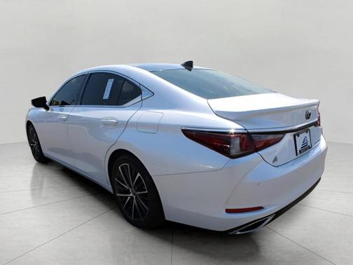 2022 Lexus ES 350 Base
