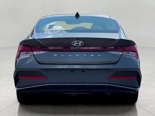 Amazon Gray 2026 Hyundai ELANTRA SE