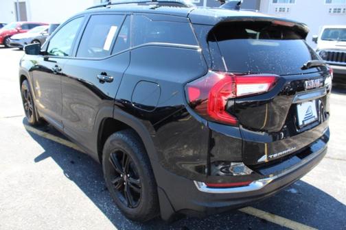 Ebony Twilight Metallic 2022 GMC Terrain AT4