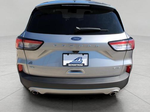 Iconic Silver 2022 Ford Escape SE
