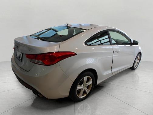 2013 Hyundai ELANTRA GS
