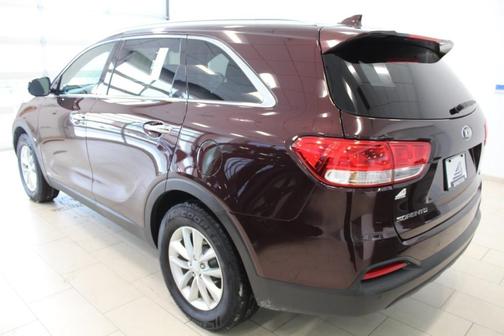 2016 Kia Sorento LX