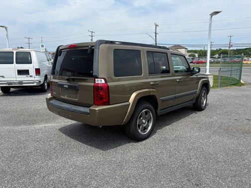 2008 Jeep Commander Sport