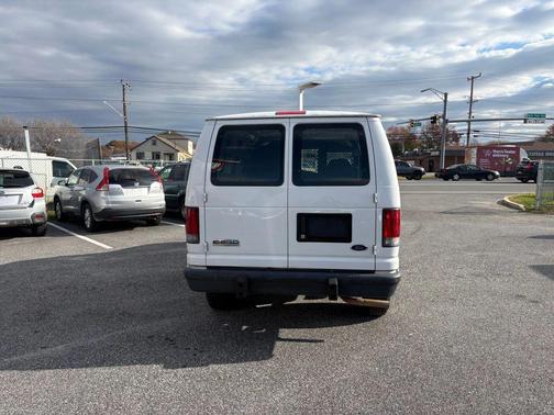 2008 Ford E250 Base