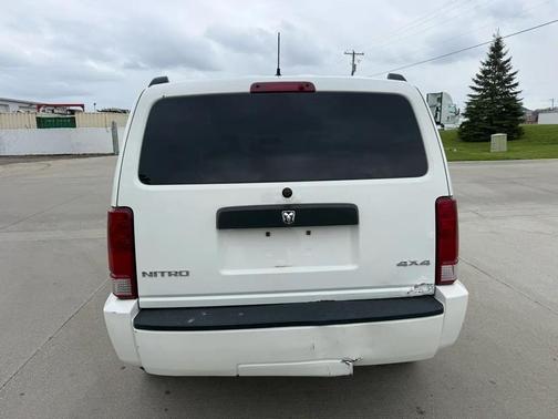 Stone White Clearcoat 2008 Dodge Nitro SXT