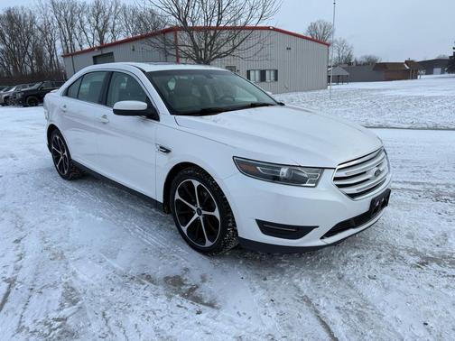 2015 Ford Taurus SEL