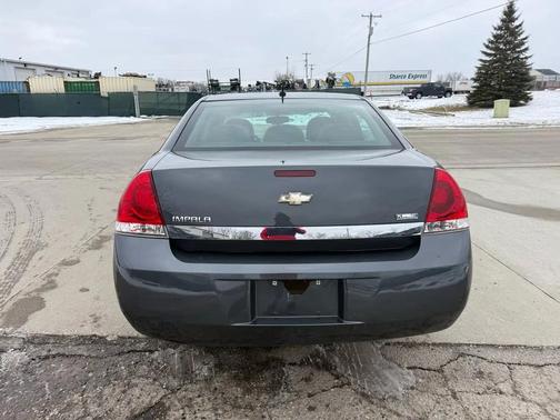 2011 Chevrolet Impala LS