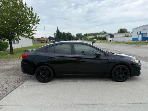 Crystal Black Silica 2018 Subaru Impreza 2.0i Premium