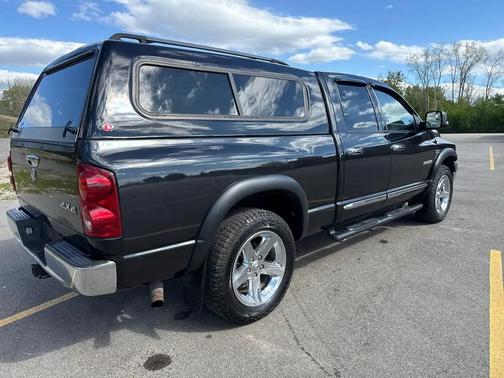 Brilliant Black Crystal Pearlcoat 2008 Dodge Ram 1500 SLT Quad Cab
