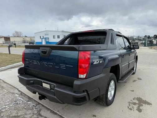 BLUE 2005 Chevrolet Avalanche 1500 Z71