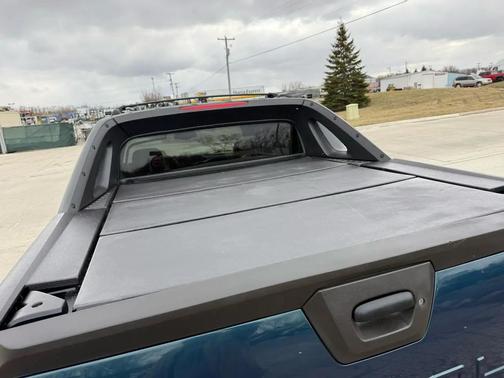 BLUE 2005 Chevrolet Avalanche 1500 Z71