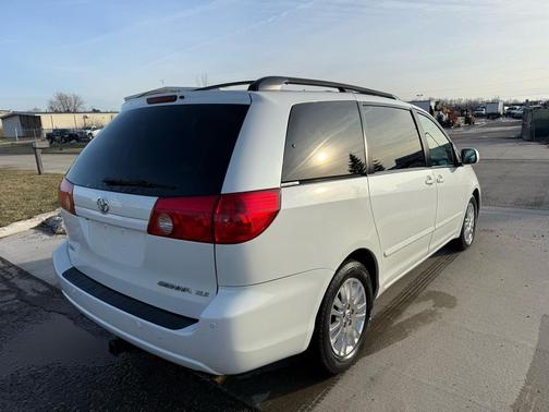 2009 Toyota Sienna XLE