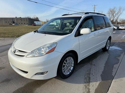 2009 Toyota Sienna XLE