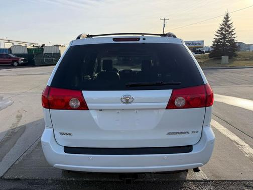 2009 Toyota Sienna XLE