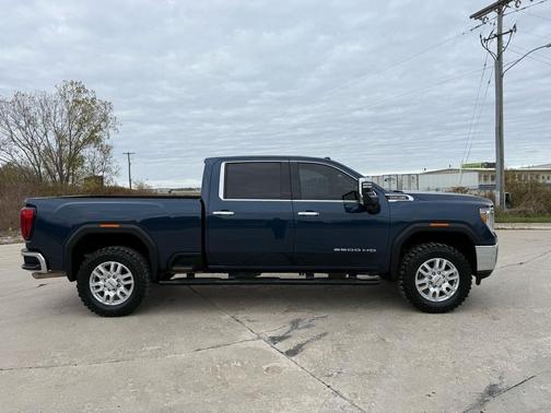 2022 GMC Sierra 2500 SLT