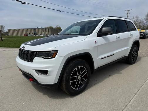 Bright White Clearcoat 2017 Jeep Grand Cherokee Trailhawk