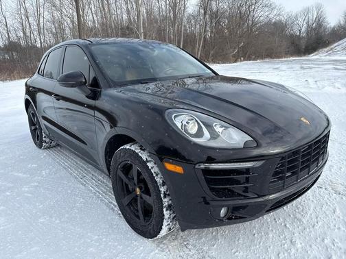 2017 Porsche Macan AWD