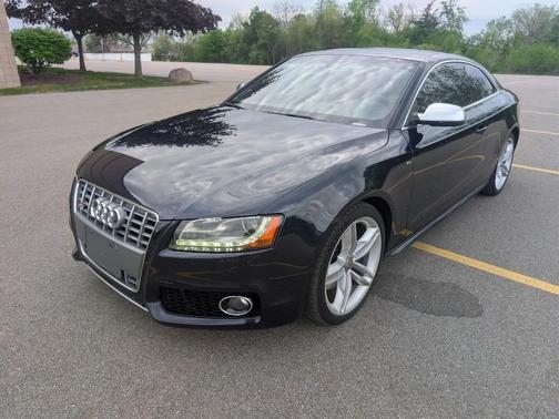 BLUE 2010 Audi S5 4.2 Premium Plus