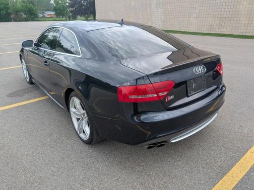 BLUE 2010 Audi S5 4.2 Premium Plus