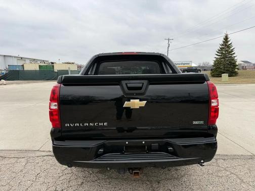 Black 2011 Chevrolet Avalanche 1500 LT