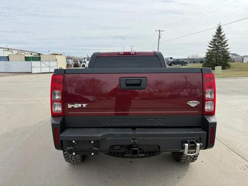 RED 2009 Hummer H3T Alpha