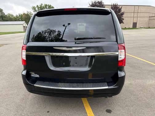 2014 Chrysler Town & Country Touring