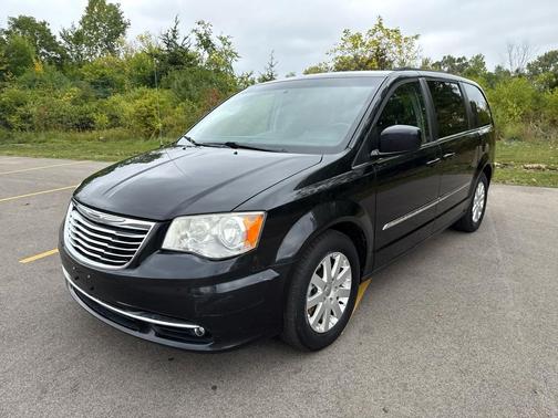 2014 Chrysler Town & Country Touring