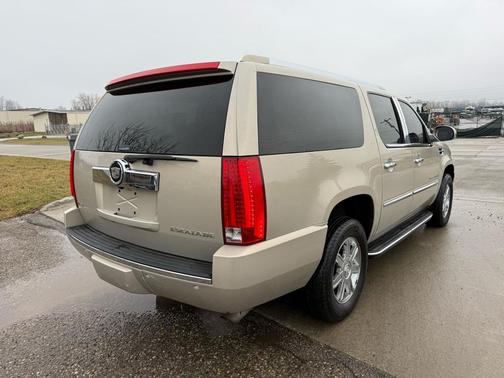 2009 Cadillac Escalade ESV Standard