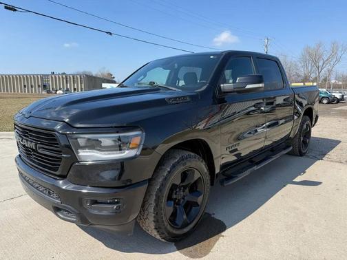 Diamond Black Crystal Pearlcoat 2019 RAM 1500 Big Horn