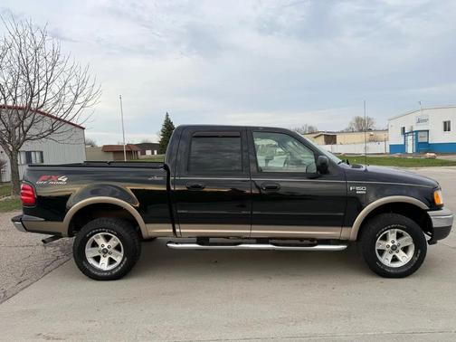 Black Clearcoat 2002 Ford F-150 Lariat SuperCrew