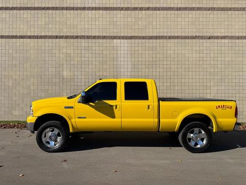2006 Ford F-250 Crew Cab 156'' Amarillo 4WD