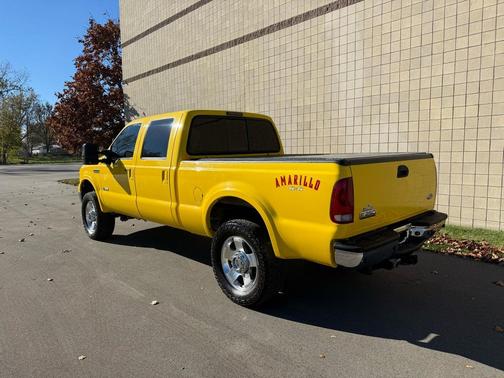 2006 Ford F-250 Crew Cab 156'' Amarillo 4WD