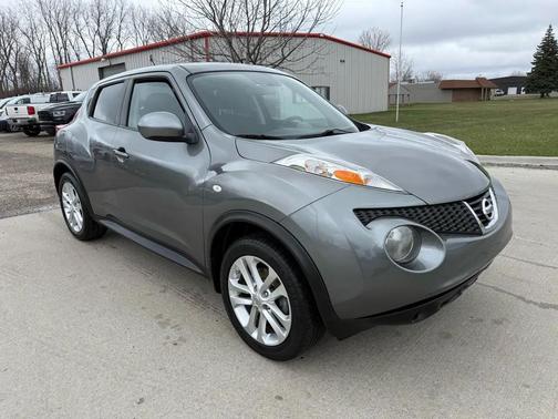 Gun Metallic 2012 Nissan Juke SV