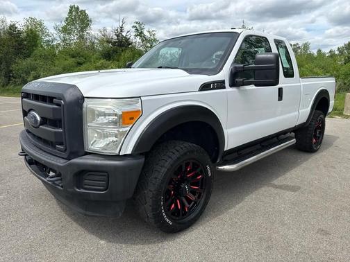 Oxford White 2015 Ford F-250 4WD SuperCab 158'' XL