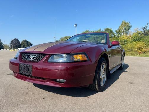 2004 Ford Mustang Deluxe