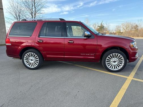 2017 Lincoln Navigator Select