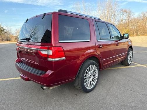 2017 Lincoln Navigator Select