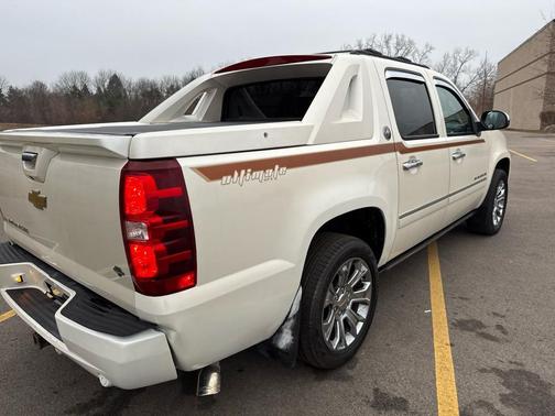 2013 Chevrolet Avalanche LTZ