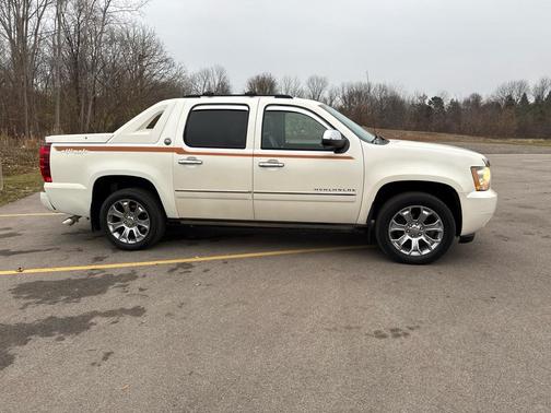 2013 Chevrolet Avalanche LTZ