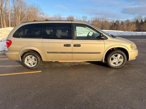 2005 Dodge Grand Caravan SE