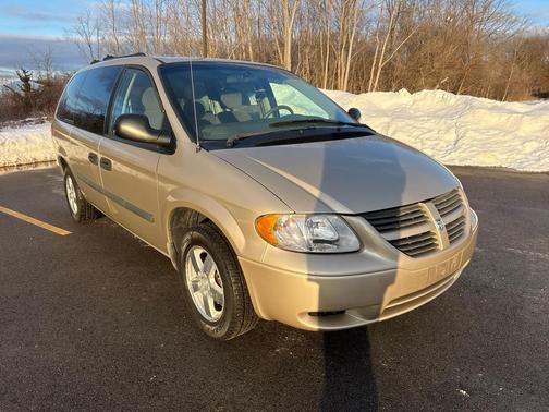 2005 Dodge Grand Caravan SE
