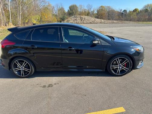2016 Ford Focus ST 