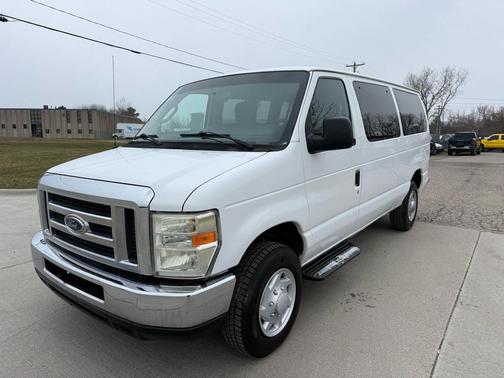 2009 Ford E350 Super Duty XLT