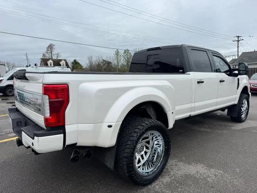 White Platinum Metallic Tri-Coat 2019 Ford F-350 Platinum